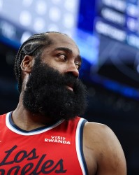 体育客户端下载-哈登去年和快船因续约产生分歧 前者想要两年1.1亿&amp;像巴特勒那样