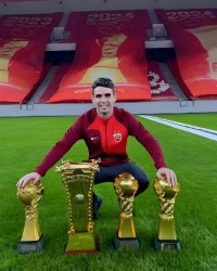 体育客户端下载-喜讯！他是本赛季唯一可能被上港点名续约的老将，表现获得认可