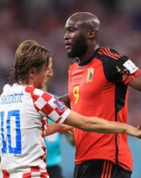 开云体育下载-把正剧演成喜剧的憨憨，卢卡库诠释足球以快乐为本