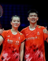 体育客户端下载-羽联年终总决赛“雅思”赢首胜 石宇奇两连胜